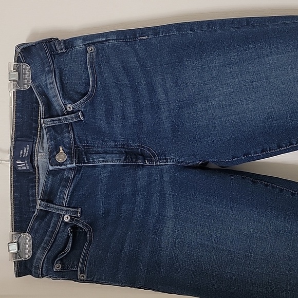 Gap, Size 6, Dark Wash Classic Straight Jeans, EUC - Picture 8 of 10